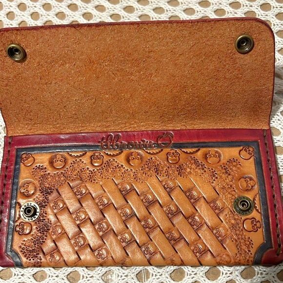 Hand-tooled Leather Skull Wallet - NEW - Unisex - Picture 4 of 8